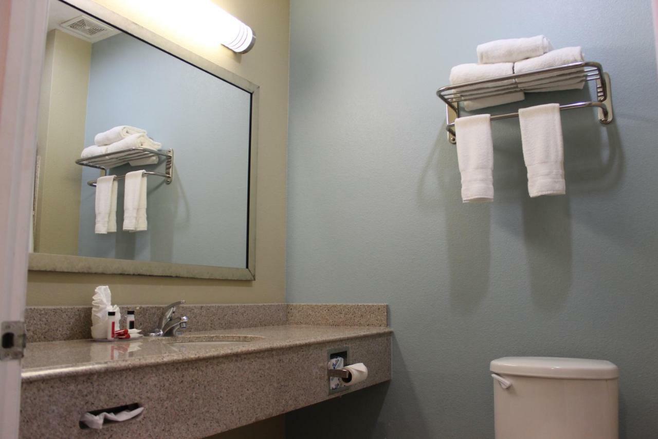 Horizon Inn & Suites Pearsall Eksteriør billede