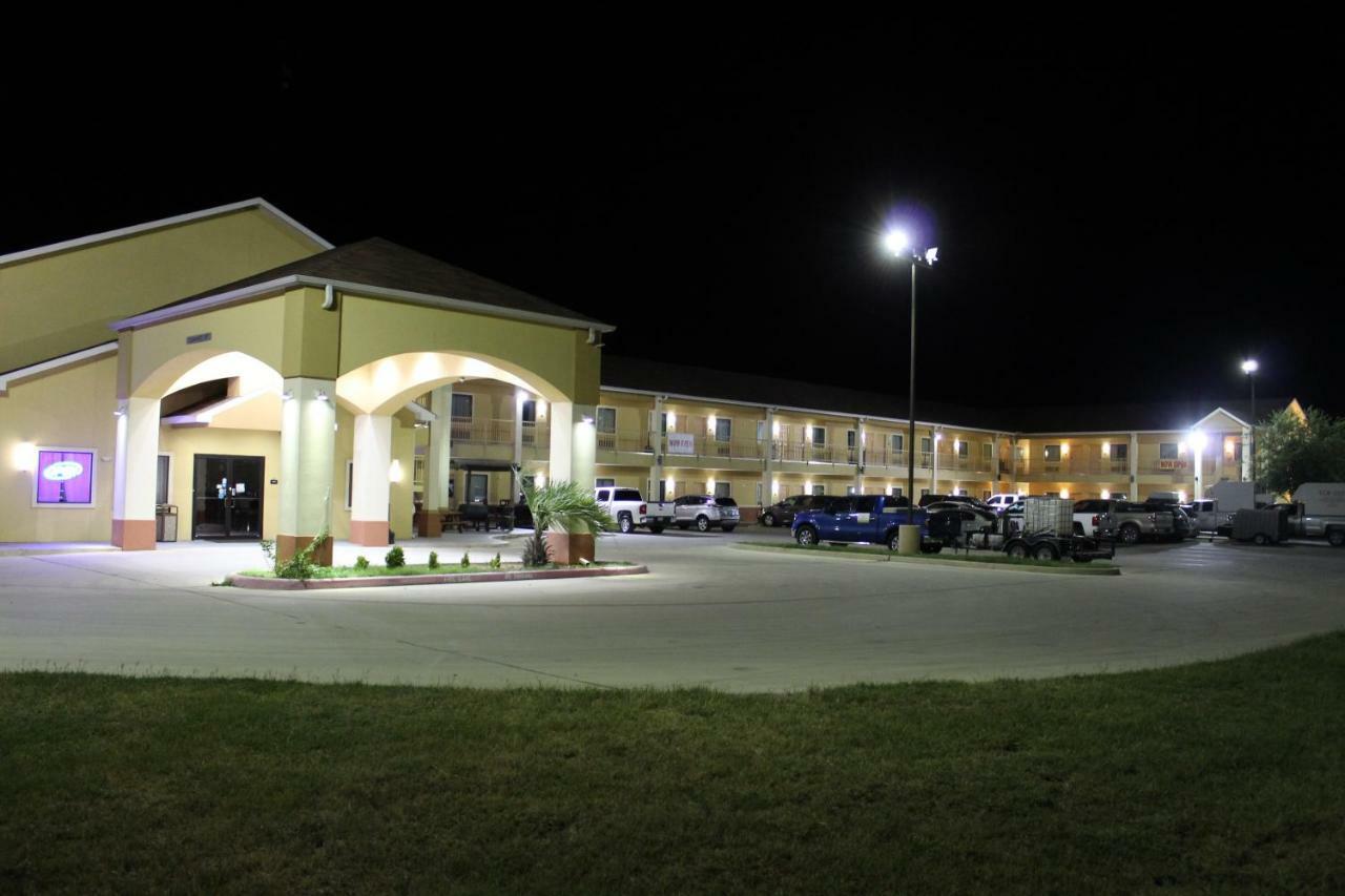 Horizon Inn & Suites Pearsall Eksteriør billede